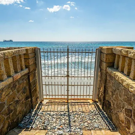 Seaside With Access Quartu SantʼElena